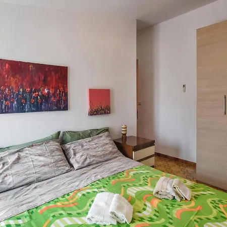 3 Bedroom Cozy In Apartment Scalea
