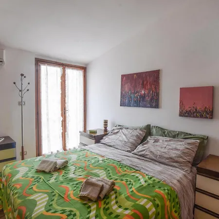 3 Bedroom Cozy In * Scalea